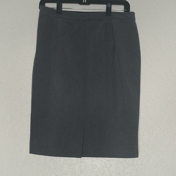 The Limited Collection Skirt Gray Size 6 - Picture 2 of 7